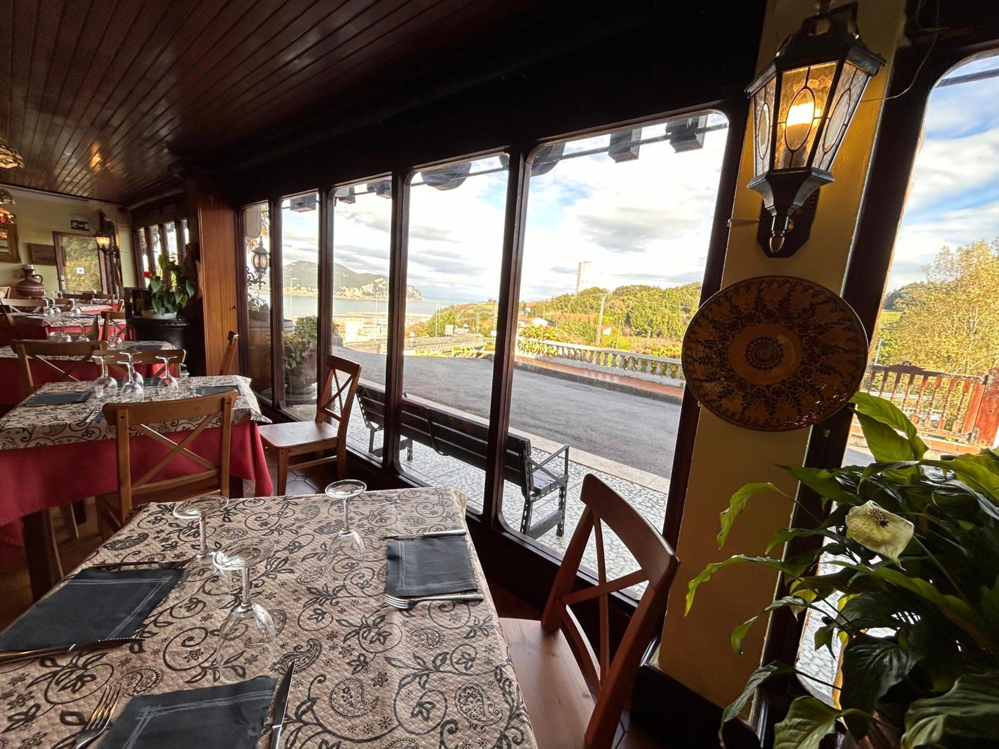 Hostal El Carro 라레도 외부 사진